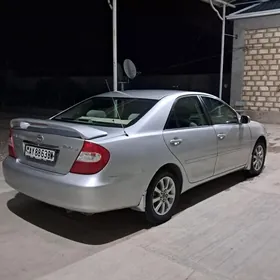 Toyota Camry 2004