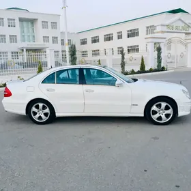 Mercedes-Benz E320 2003