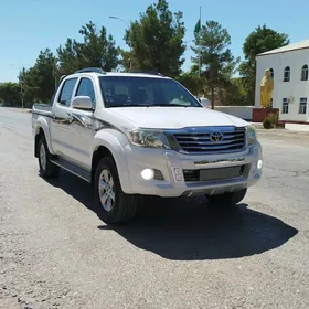 Toyota Hilux 2014