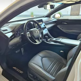 Toyota Avalon 2019