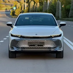 Toyota Crown 2023