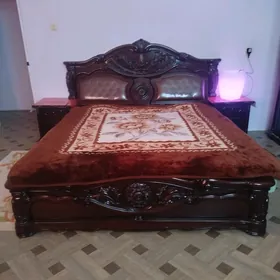 Спальный кроват