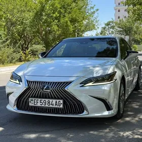 Lexus ES 350 2019