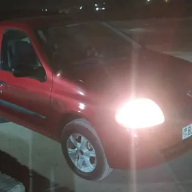 Renault Clio 2001