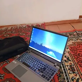 Noutbuk Acer i7 3 pak Taze