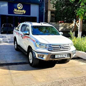 Toyota Hilux 2016