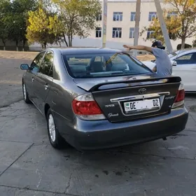 Toyota Camry 2004