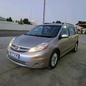 Toyota Sienna 2008