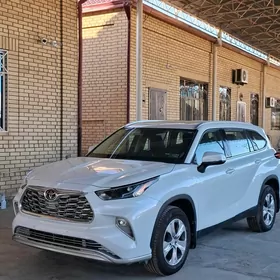 Toyota Highlander 2022