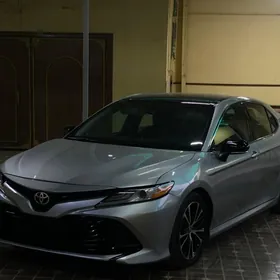 Toyota Camry 2017