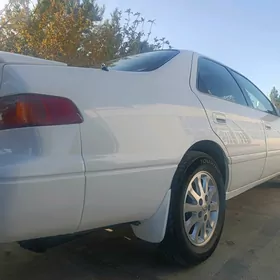 Toyota Camry 2000
