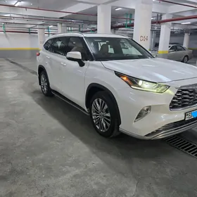Toyota Highlander 2020