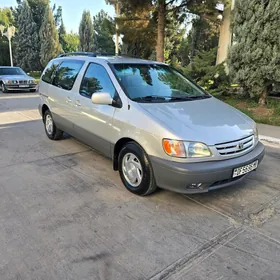 Toyota Sienna 2002