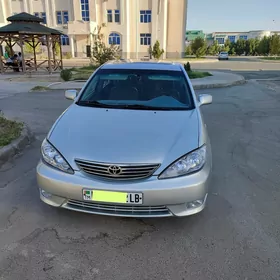 Toyota Camry 2004