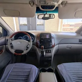 Toyota Sienna 2004