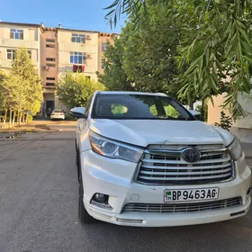 Toyota Highlander 2017