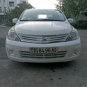 Nissan Versa 2010
