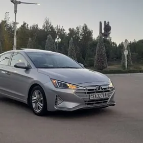 Hyundai Elantra 2020
