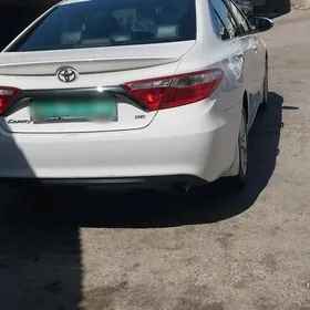 Toyota Camry 2015