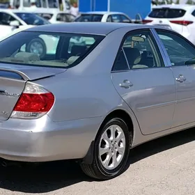 Toyota Camry 2004