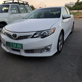 Toyota Camry 2013