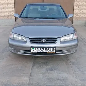 Toyota Camry 2000