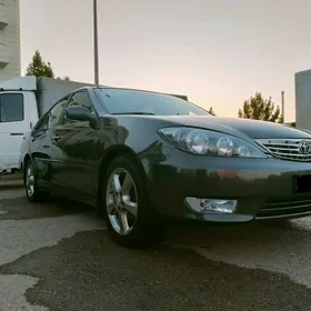 Toyota Camry 2004