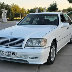 Mercedes-Benz S-Class 1995