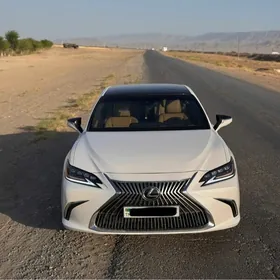 Lexus ES 350 2019