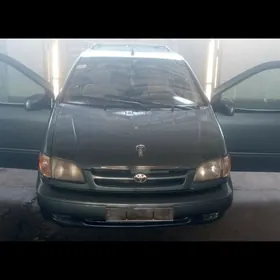 Toyota Sienna 1999
