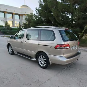 Toyota Sienna 2001