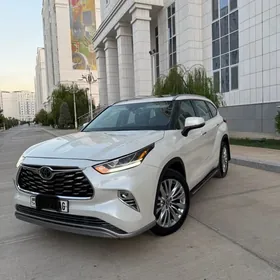 Toyota Highlander 2021