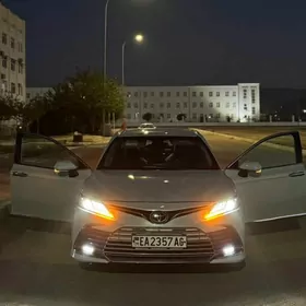 Toyota Camry 2022
