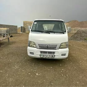 Nissan Urvan 2004