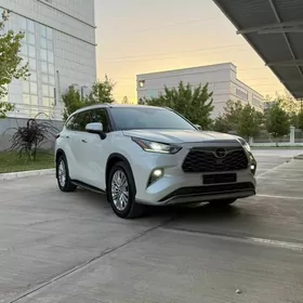 Toyota Highlander 2020