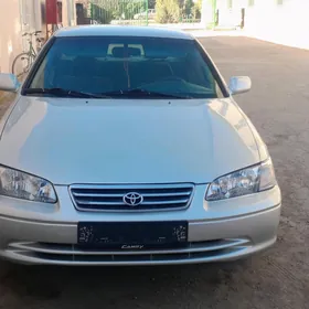 Toyota Camry 2000