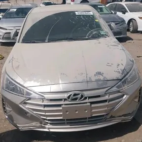Hyundai Elantra 2020