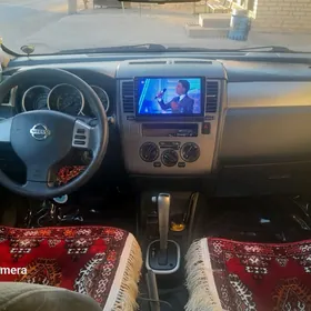 Nissan Versa 2010