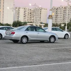 Toyota Camry 2004