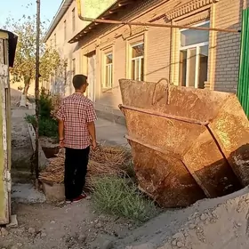 бадья для бетона или керпича