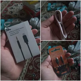  Aux 