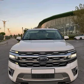 Ford Expedition 2022