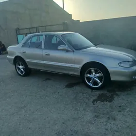 Hyundai Sonata 1997