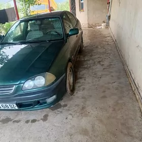 Toyota Avensis 1998