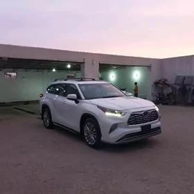 Toyota Highlander 2020