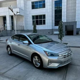 Hyundai Elantra 2020