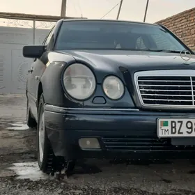 Mercedes-Benz E320 2000
