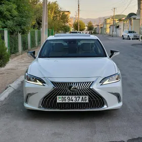 Lexus ES 350 2020