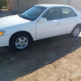 Toyota Camry 1999