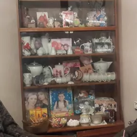 секретер для посуды